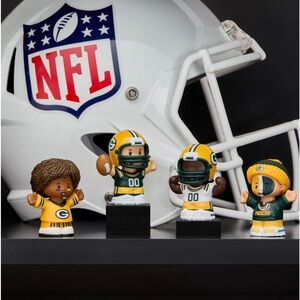🏈 Green Bay Packer’s NWT series 1 Little People’s Collector Set 🏈